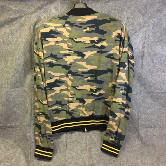 True Religion TR Logo stitched Women's Camo Bomber Jacket WD00175C Size: Large - Picture 5 of 9